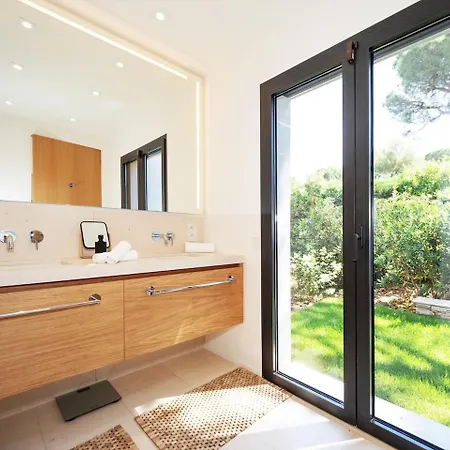 Le Tourmentin Σαιν-Τροπέ